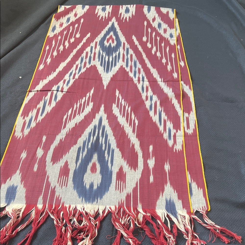 Elegant Ikat Patterned Scarf - Red and Blue